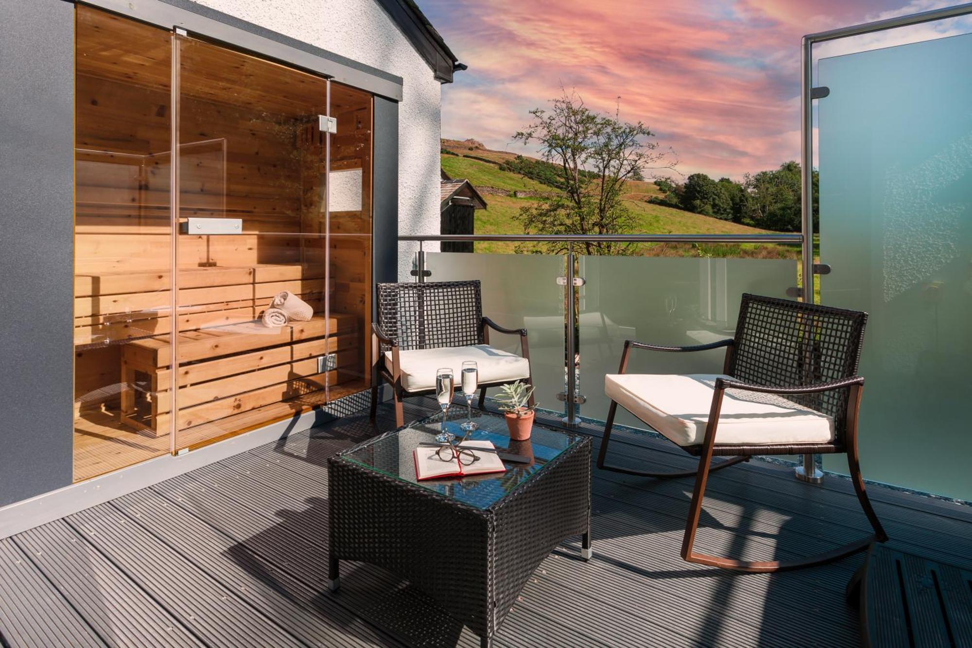 Aphrodites Group - Luxury Hot Tub Suites In Central Lake District! Bowness-on-Windermere Zewnętrze zdjęcie