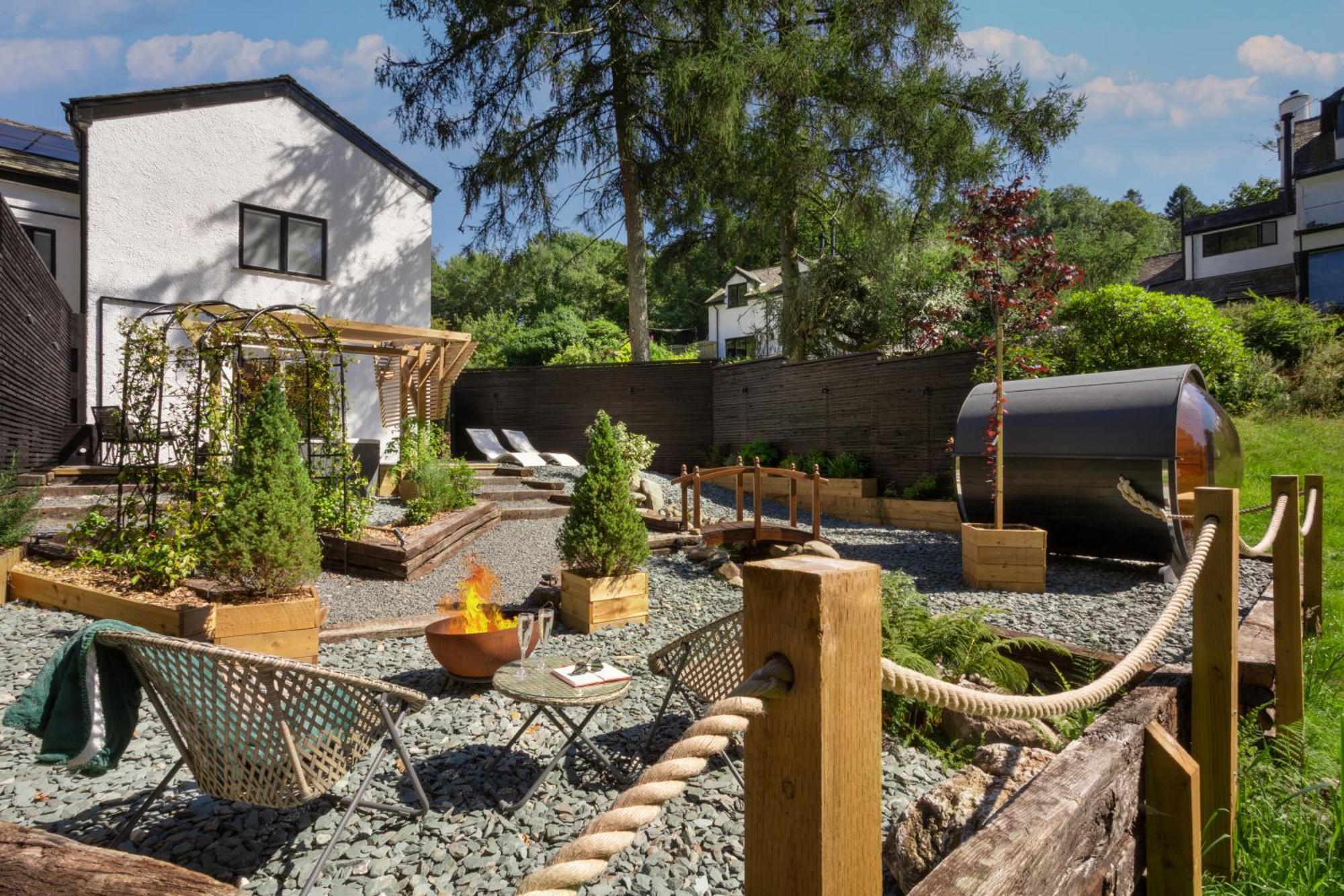Aphrodites Group - Luxury Hot Tub Suites In Central Lake District! Bowness-on-Windermere Zewnętrze zdjęcie