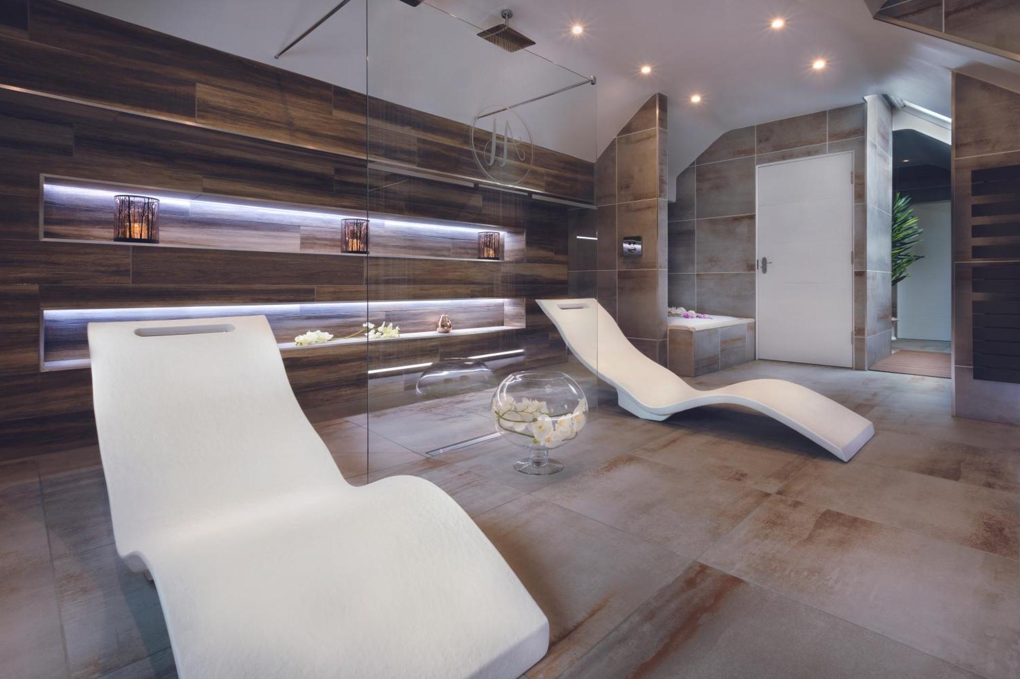 Aphrodites Group - Luxury Hot Tub Suites In Central Lake District! Bowness-on-Windermere Zewnętrze zdjęcie