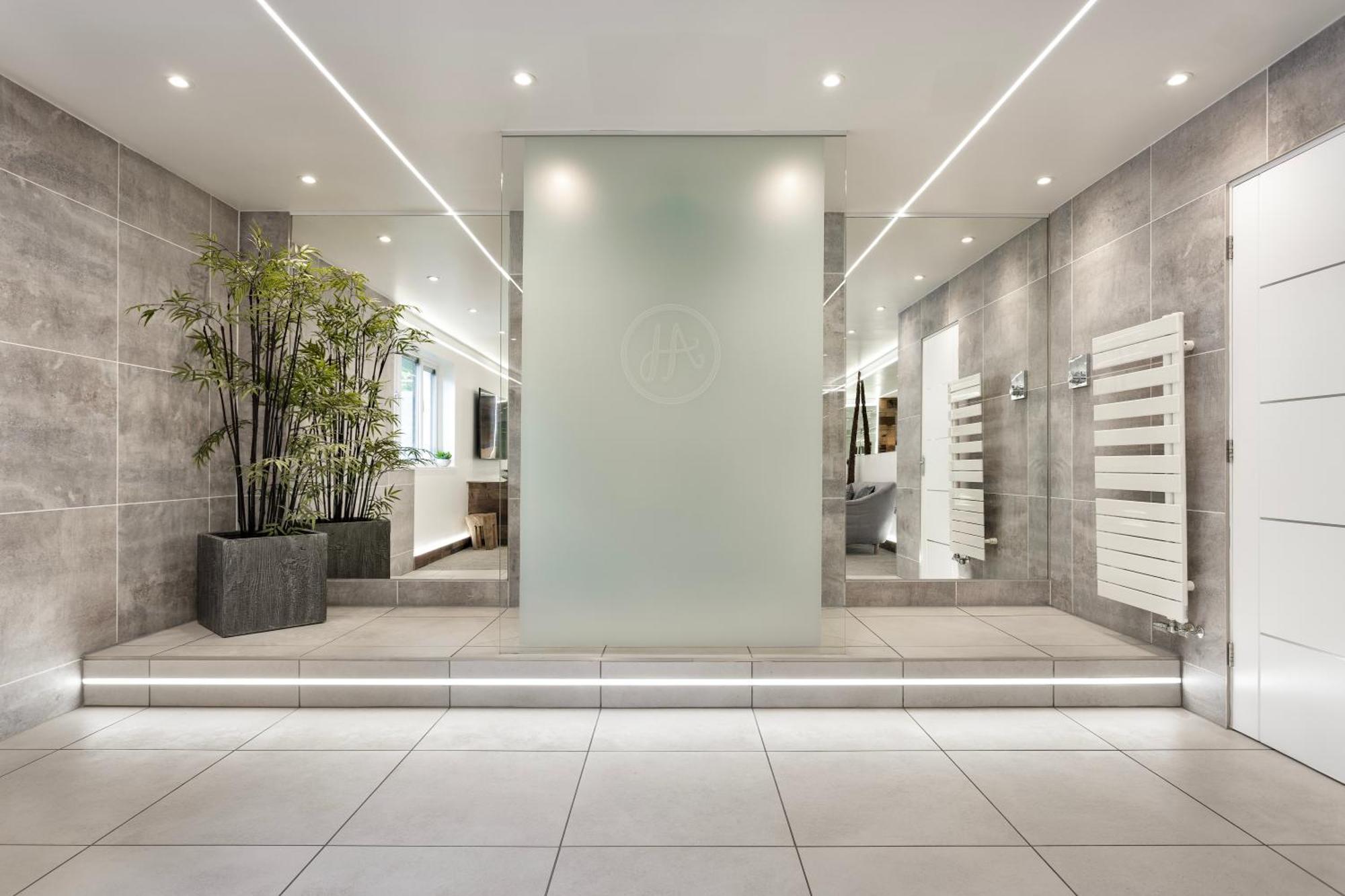 Aphrodites Group - Luxury Hot Tub Suites In Central Lake District! Bowness-on-Windermere Zewnętrze zdjęcie