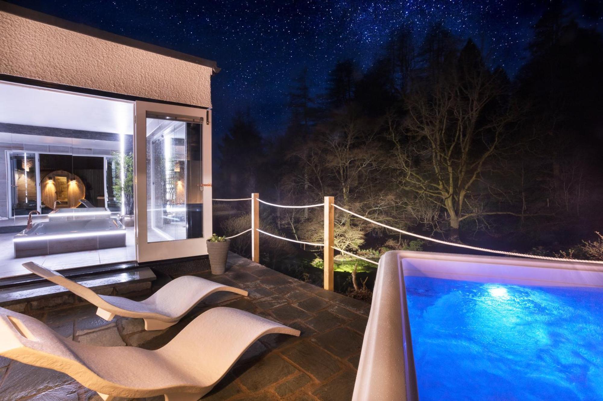 Aphrodites Group - Luxury Hot Tub Suites In Central Lake District! Bowness-on-Windermere Zewnętrze zdjęcie