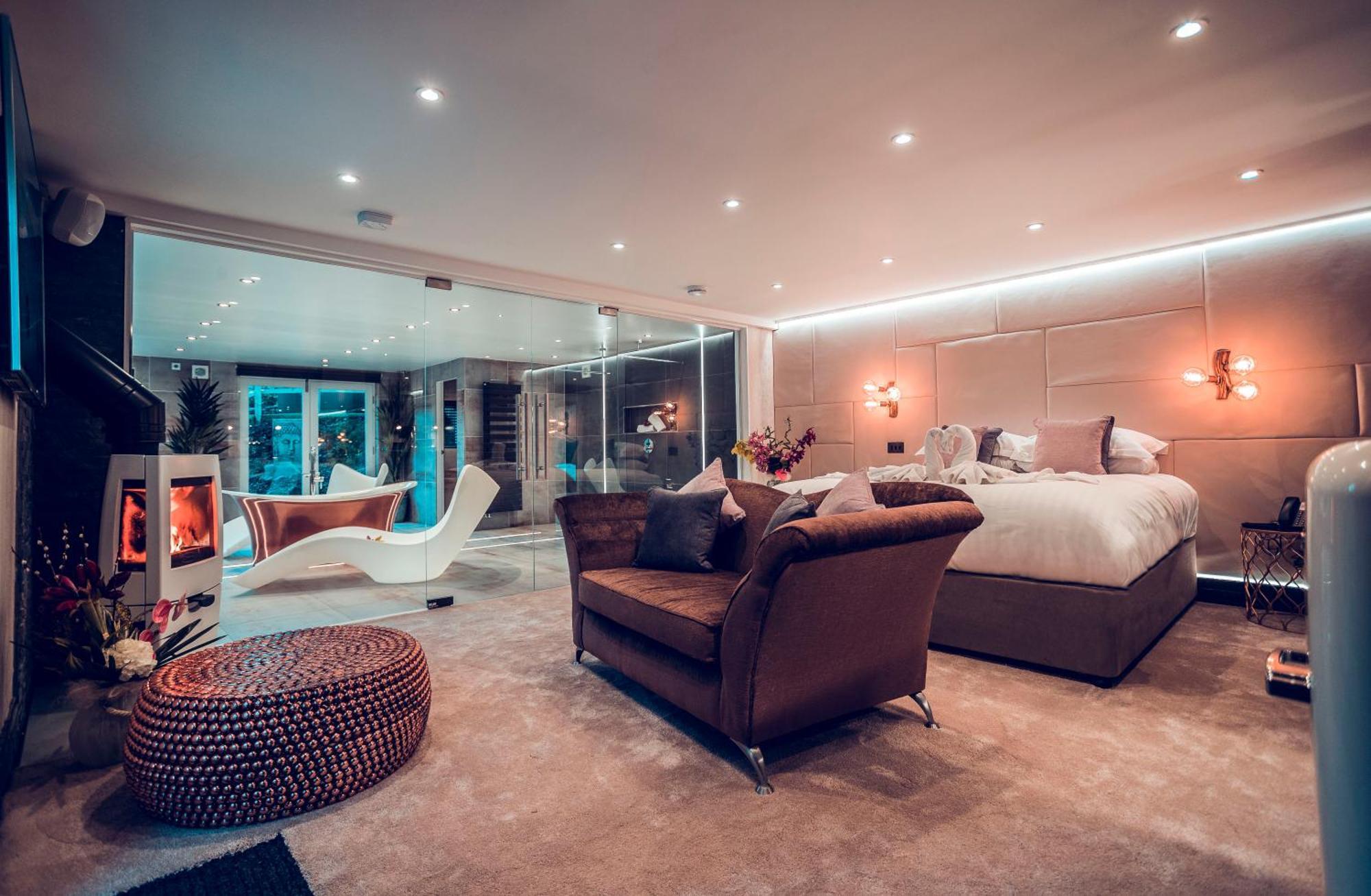 Aphrodites Group - Luxury Hot Tub Suites In Central Lake District! Bowness-on-Windermere Zewnętrze zdjęcie