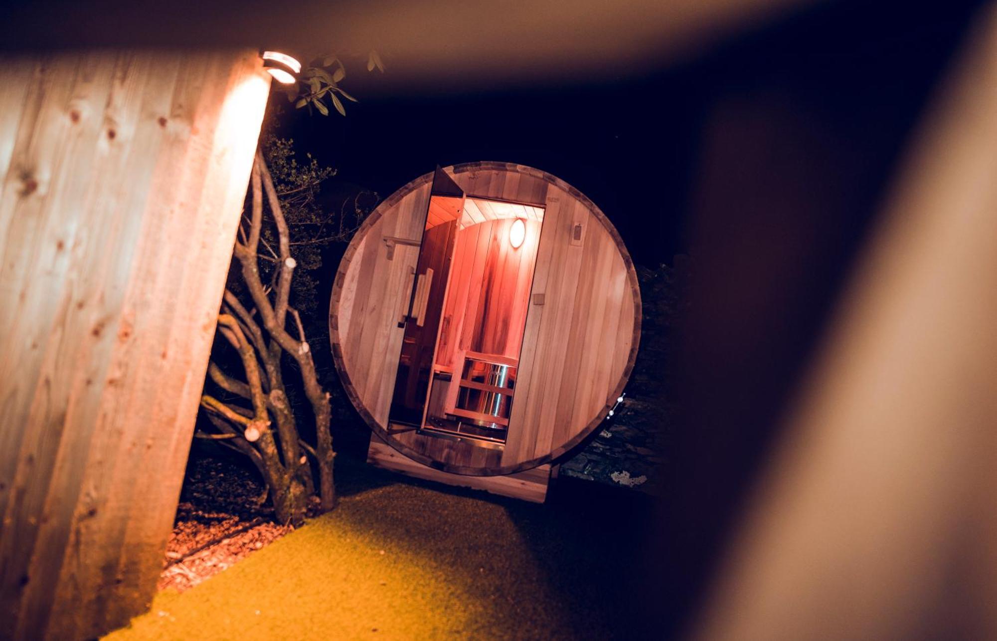 Aphrodites Group - Luxury Hot Tub Suites In Central Lake District! Bowness-on-Windermere Zewnętrze zdjęcie