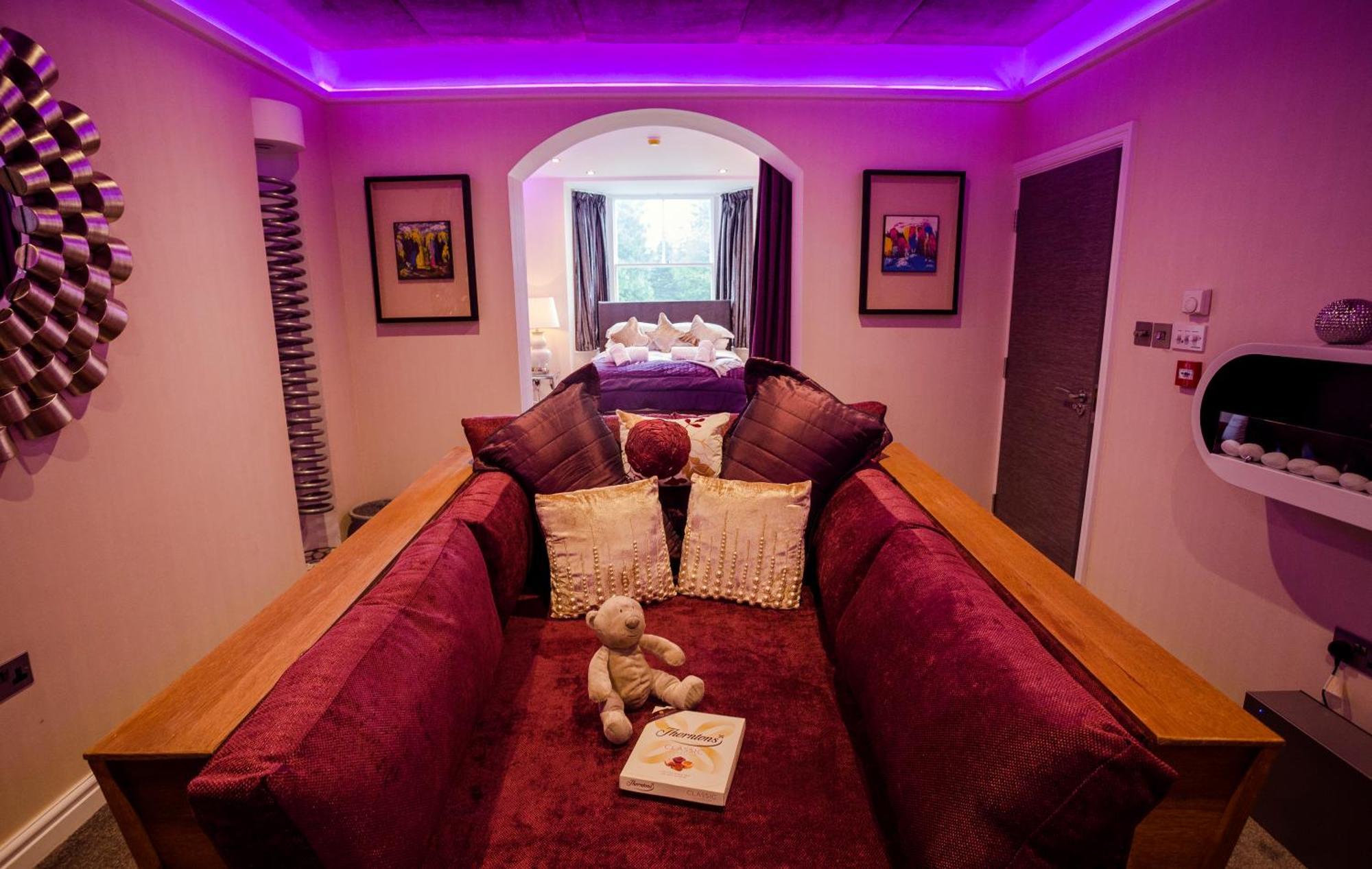 Aphrodites Group - Luxury Hot Tub Suites In Central Lake District! Bowness-on-Windermere Zewnętrze zdjęcie