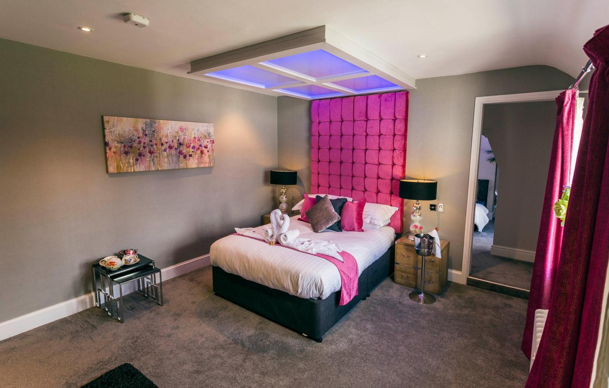 Aphrodites Group - Luxury Hot Tub Suites In Central Lake District! Bowness-on-Windermere Zewnętrze zdjęcie