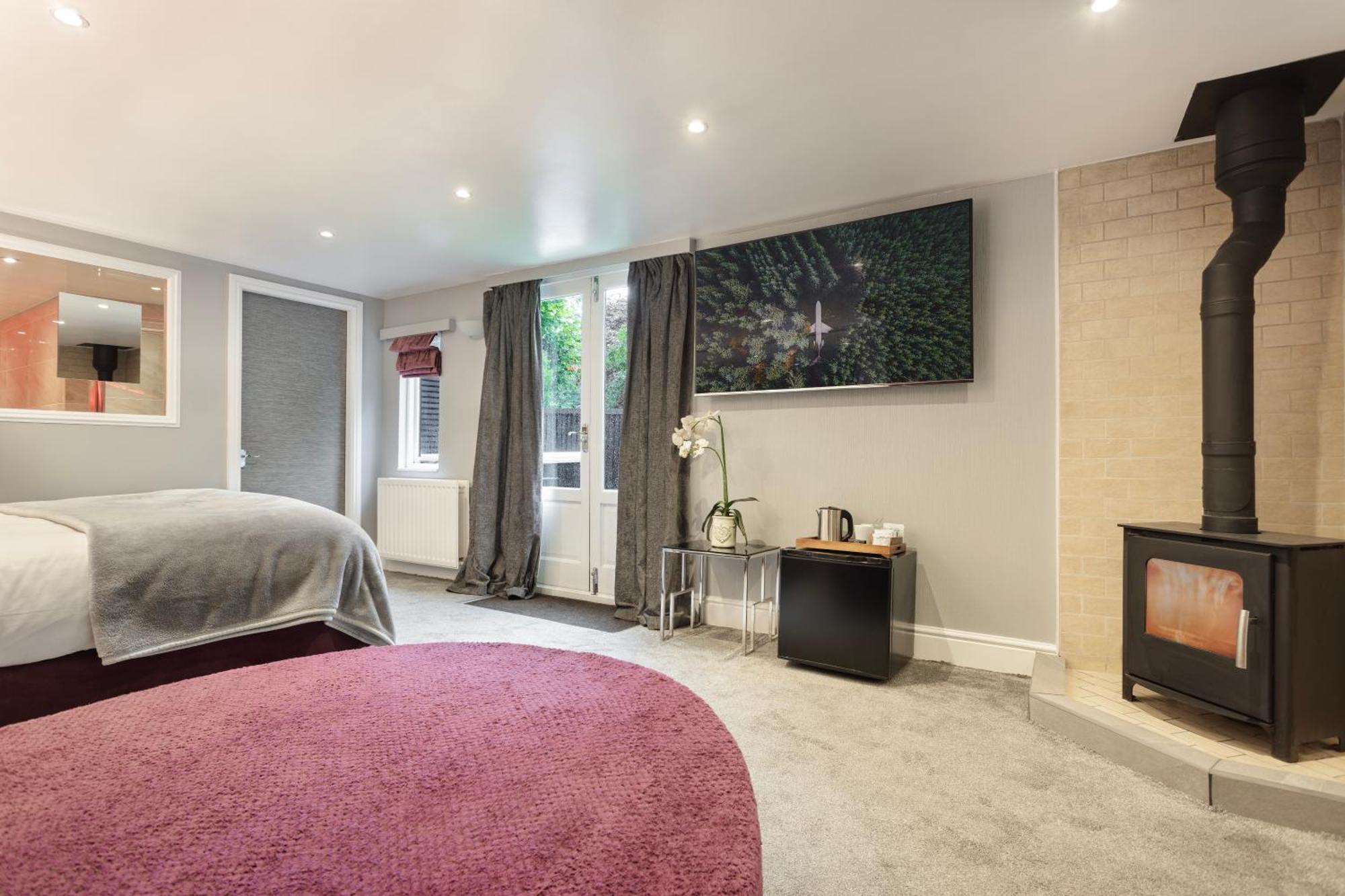Aphrodites Group - Luxury Hot Tub Suites In Central Lake District! Bowness-on-Windermere Zewnętrze zdjęcie