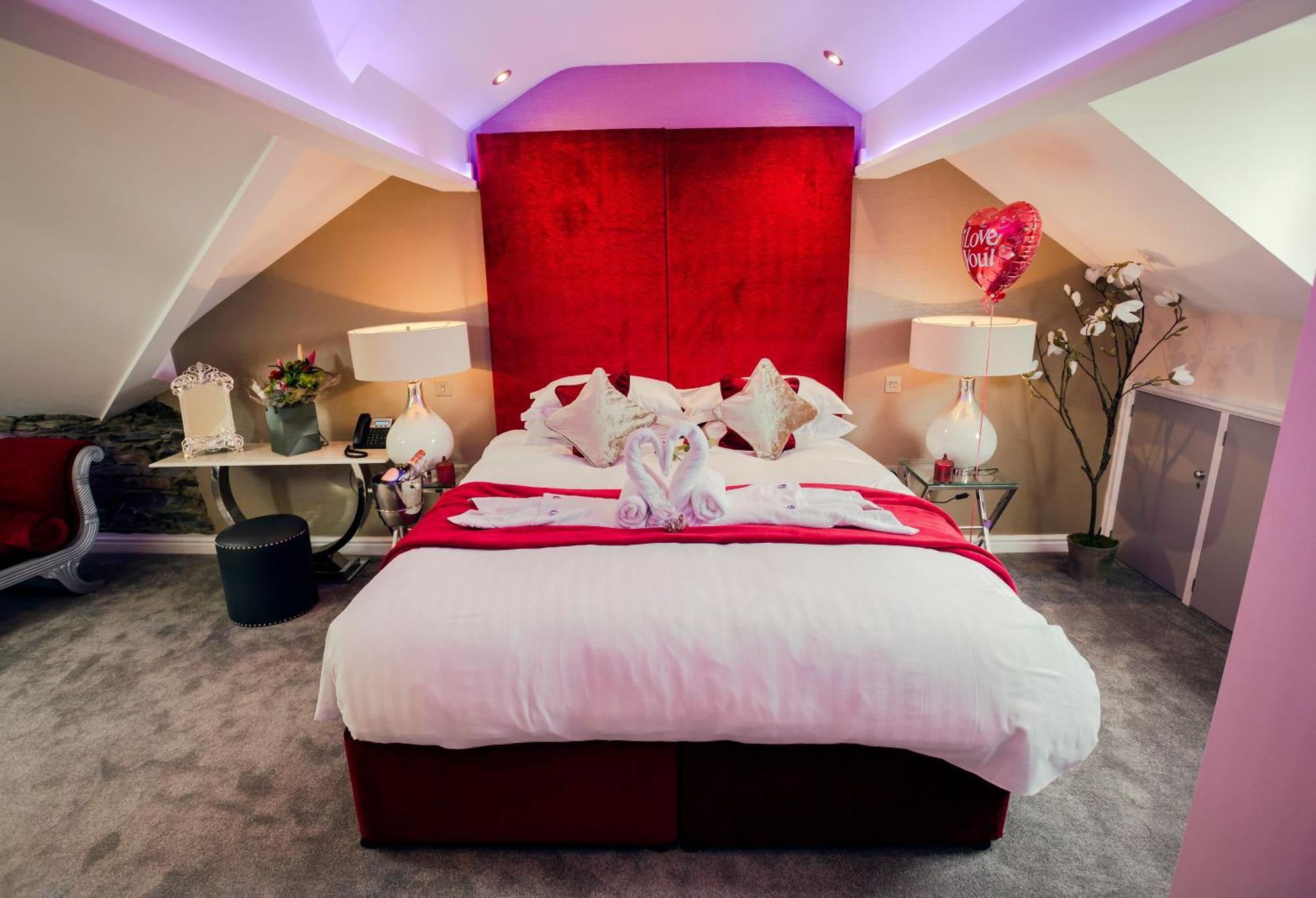 Aphrodites Group - Luxury Hot Tub Suites In Central Lake District! Bowness-on-Windermere Zewnętrze zdjęcie