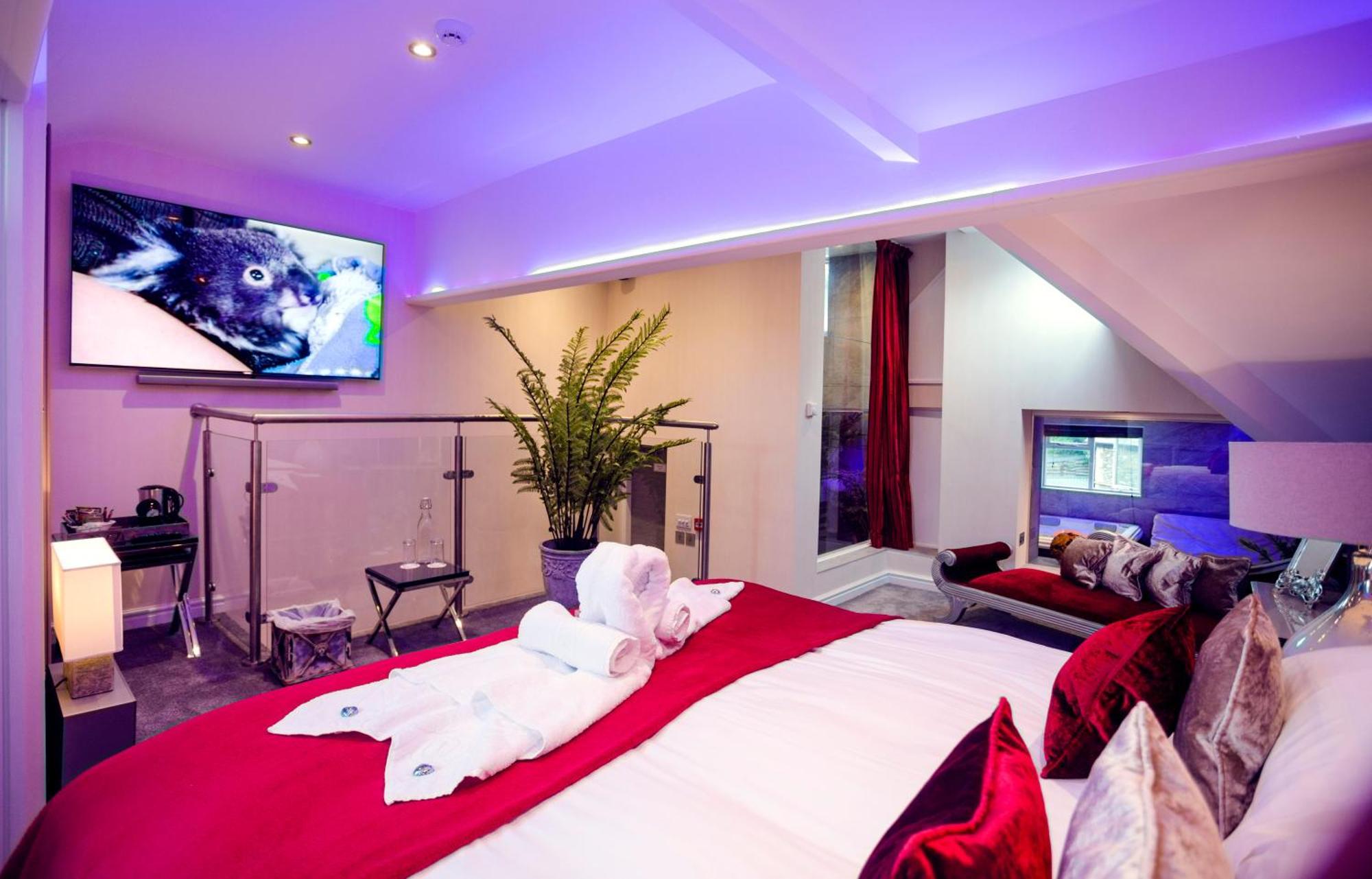 Aphrodites Group - Luxury Hot Tub Suites In Central Lake District! Bowness-on-Windermere Zewnętrze zdjęcie