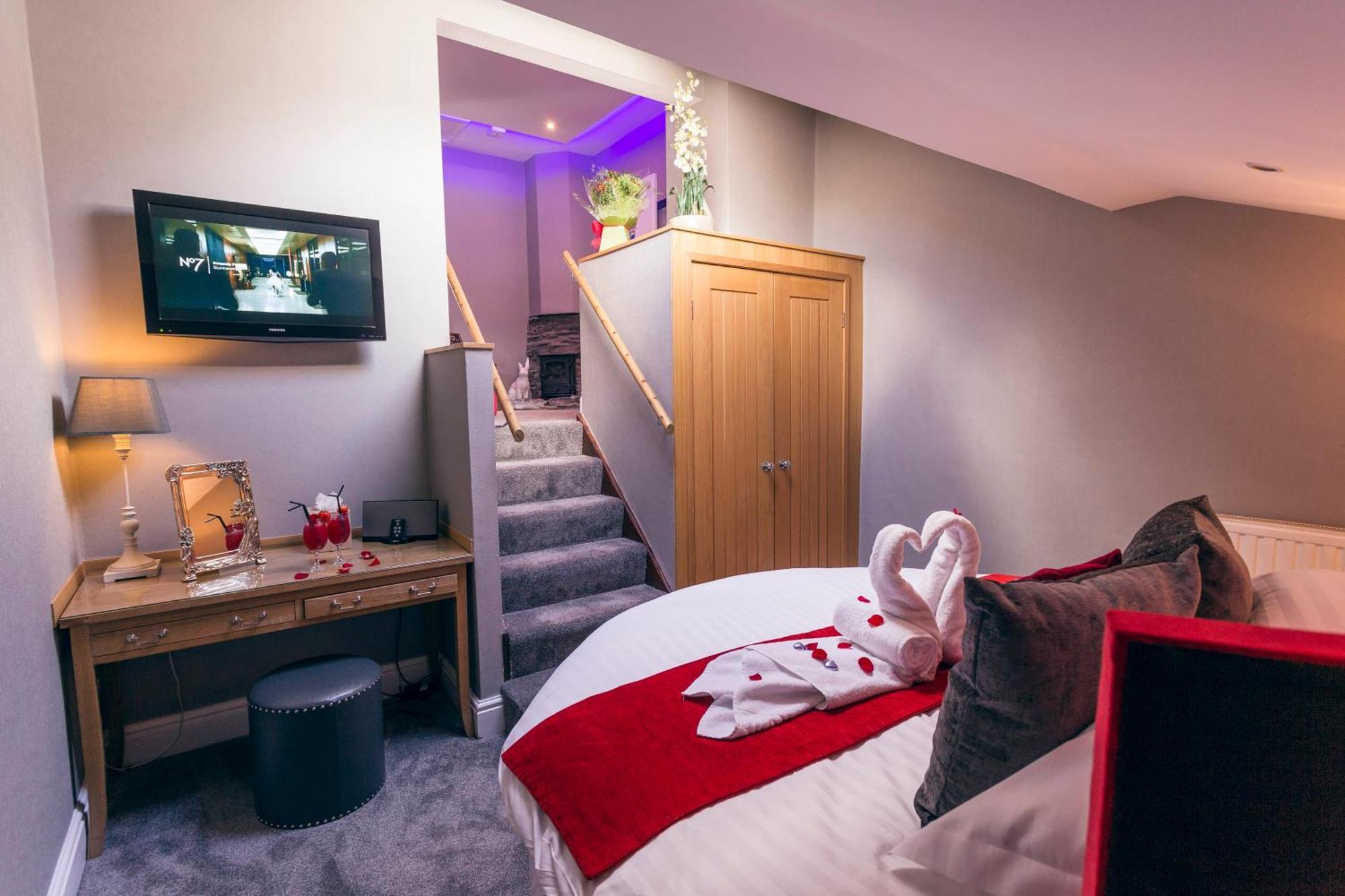 Aphrodites Group - Luxury Hot Tub Suites In Central Lake District! Bowness-on-Windermere Zewnętrze zdjęcie