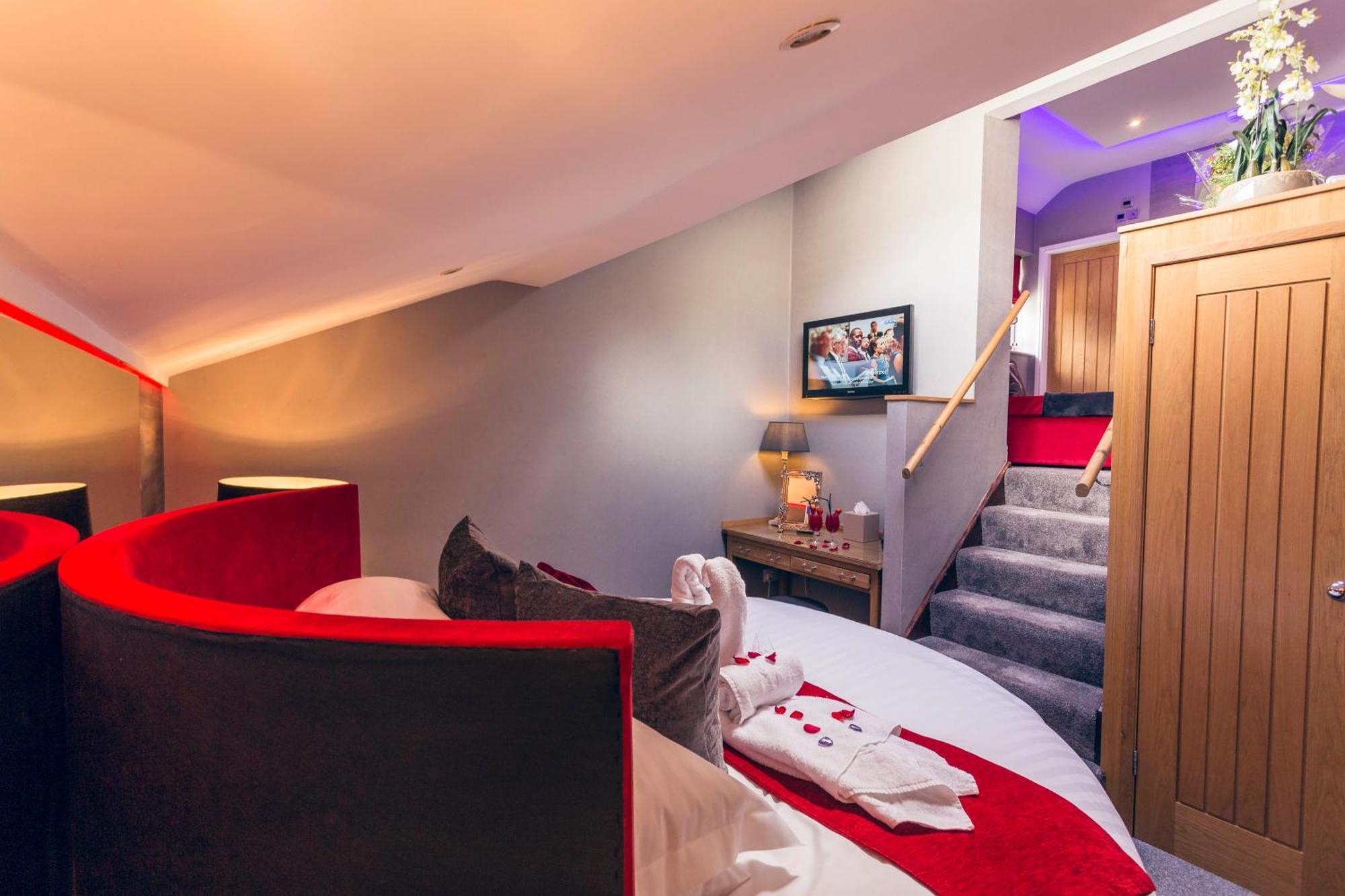 Aphrodites Group - Luxury Hot Tub Suites In Central Lake District! Bowness-on-Windermere Zewnętrze zdjęcie